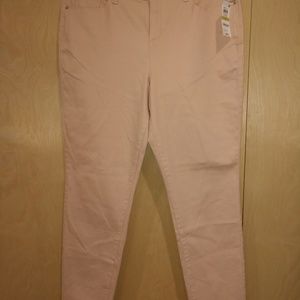 Style & Company Skinny Leg/mid rise pant